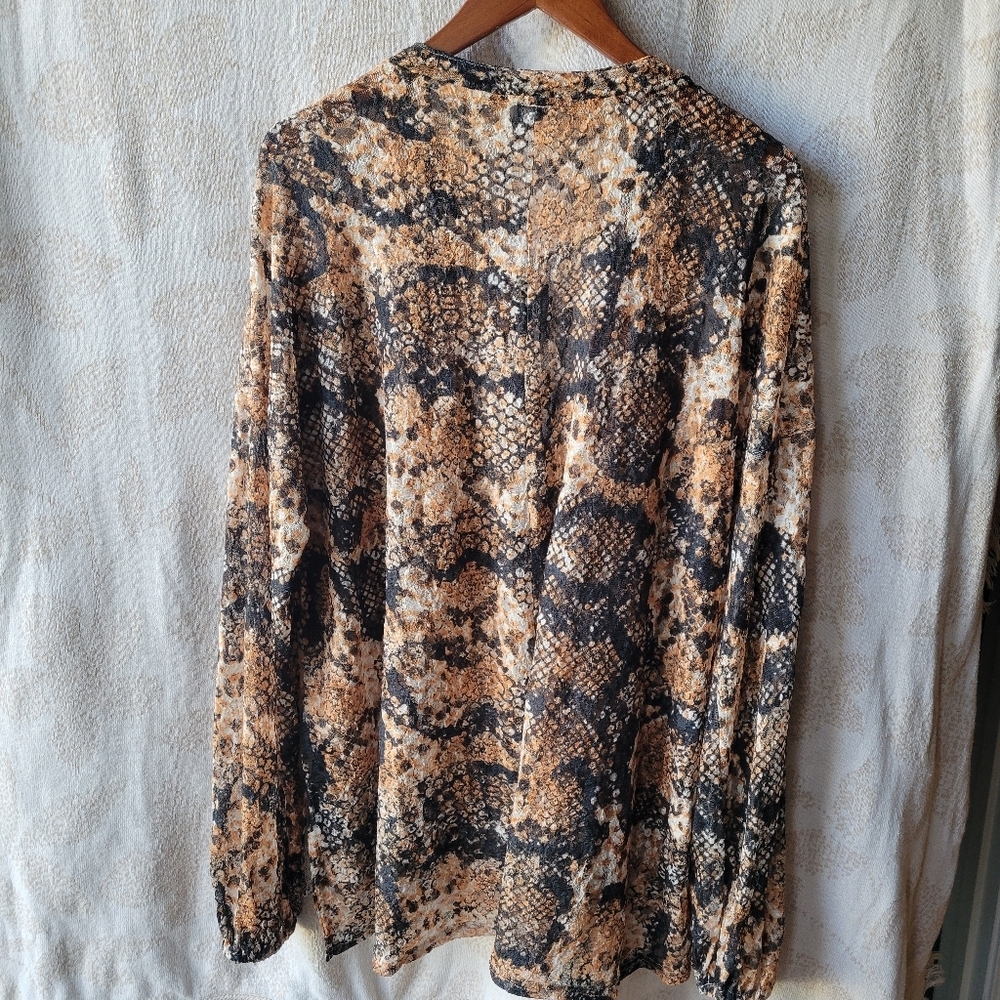 Free People Womens M Sheer Top Blouse Snake Animal Print Lace Boho Retail $98 - Picture 3 of 13